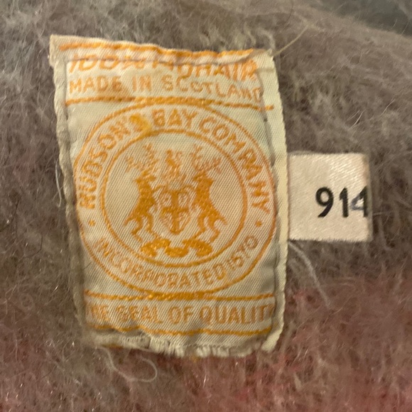 Vintage Hudson’s bay mohair wrap  Scarf - Picture 9 of 10